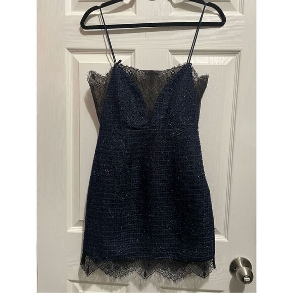 Revolve X by NBD Gio dress size 0 - Picture 3 of 9